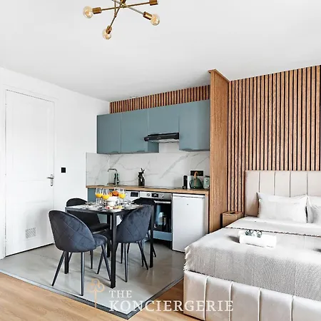 D'architecte De Gamme - Elegance Et Confort - * Paris